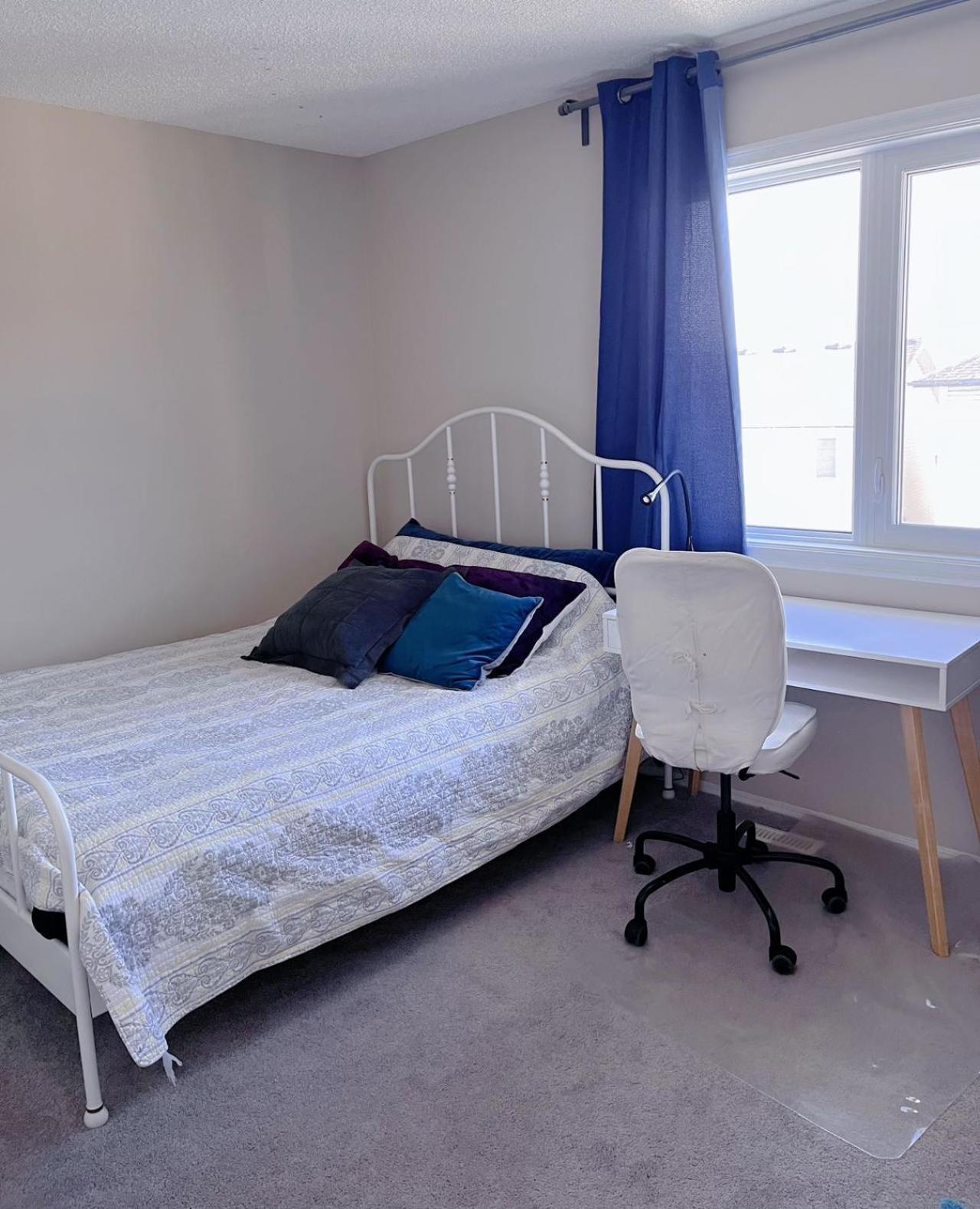Best Garden House&3 Mins Bus Station Close C-Train&Free Parking Calgary Bilik gambar